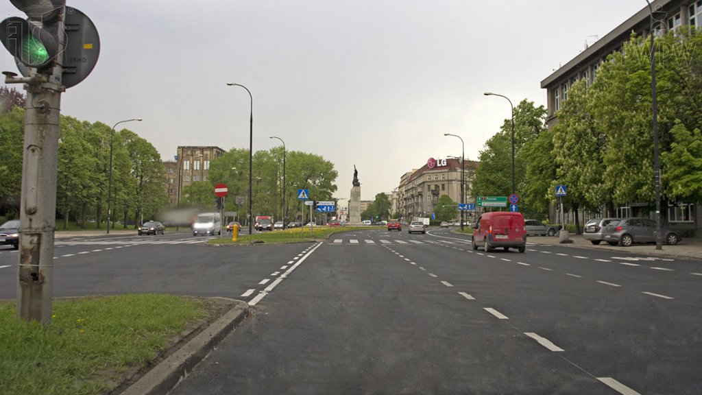 Do these horizontal signs allow you to turn left before the pedestrian crossing?