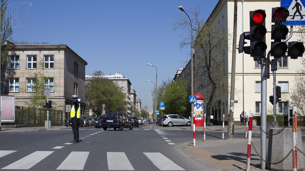 Are you allowed to turn right in this situation?