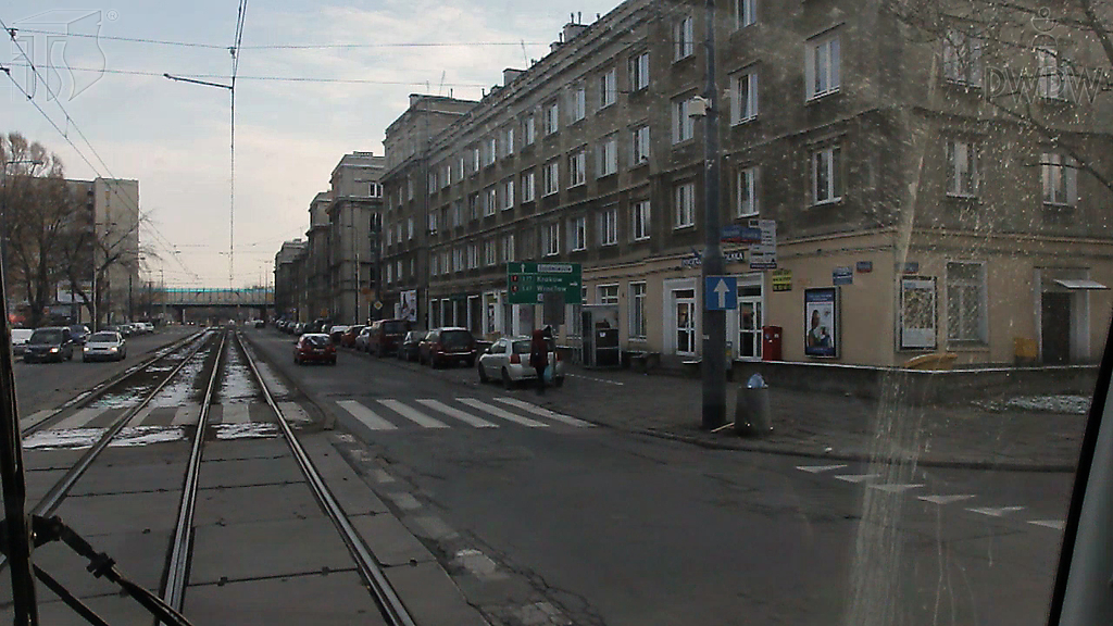 Does this information sign indicate the start of a multi-track section?