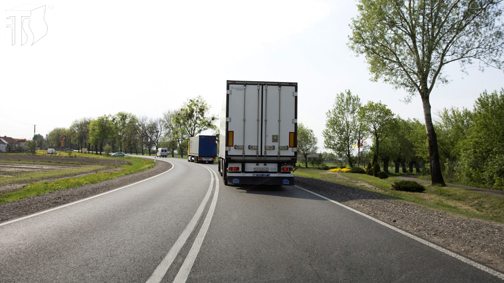 Darf man in der dargestellten Situation das voraussfahrende Fahrzeug überholen?