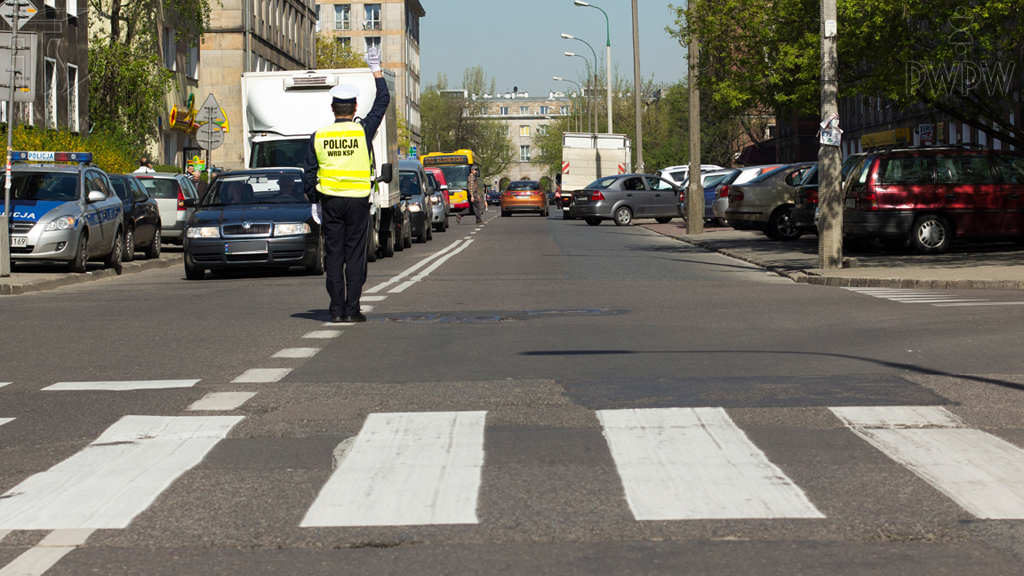 Is the next signal going to prohibit you from entering the junction?