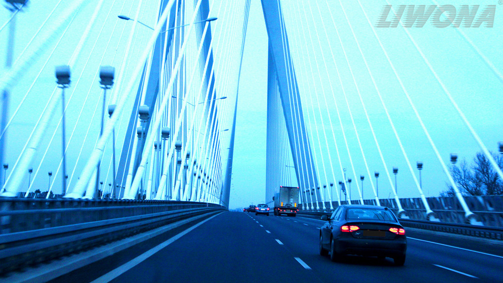 Are you permitted to perform a reverse manoeuvre in this situation?