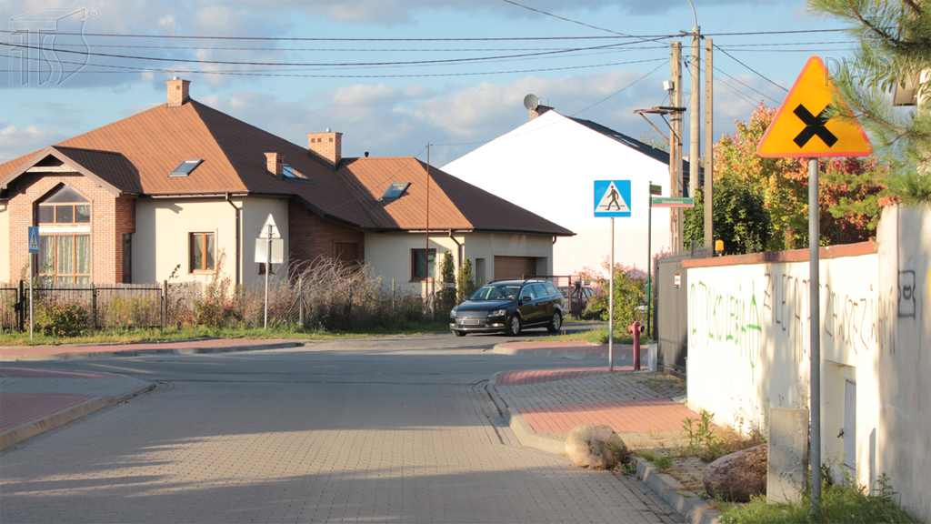 Haben Sie an der so gekennzeichneten Kreuzung die Vorfahrt vor allen Fahrzeugen?