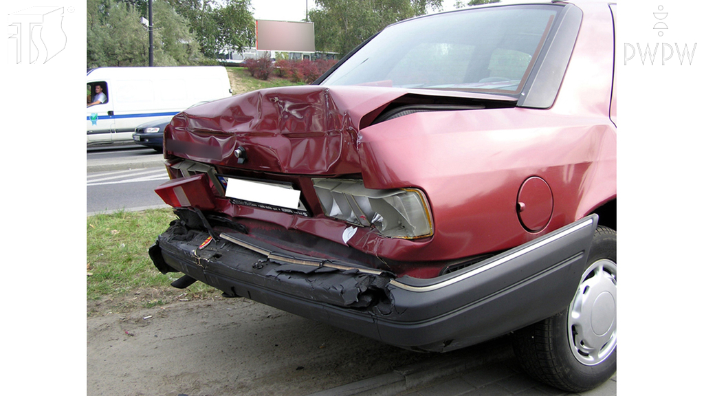 If you're involved in a car accident in which there are no injuries or fatalities, are you obliged to call the Police?