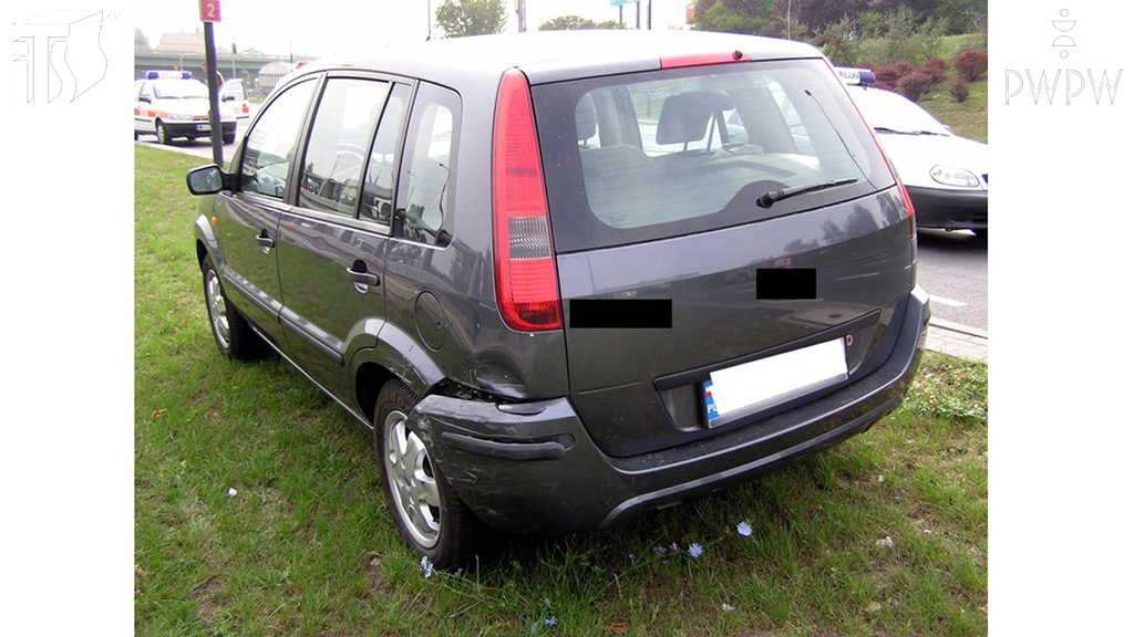 Sind Sie bei Beteiligung an einem Unfall ohne Toten und Verletzten verpflichtet, das Fahrzeug von der Unfallstelle unverzüglich zu entfernen?