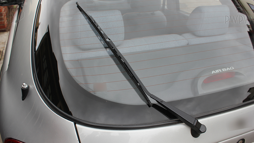 Welche Auswirkungen kann die Benutzung der beschädigten oder abgenutzten Wischblätter am PkW haben?