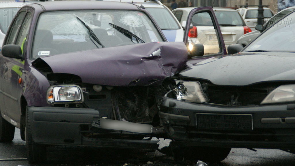 Hat jedermann die Pflicht den Unfallopfern Erste Hilfe zu leisten?