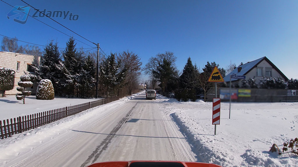 Sollen Sie hinter diesem Zeichen einen Bahnübergang ohne Ampeln erwarten?