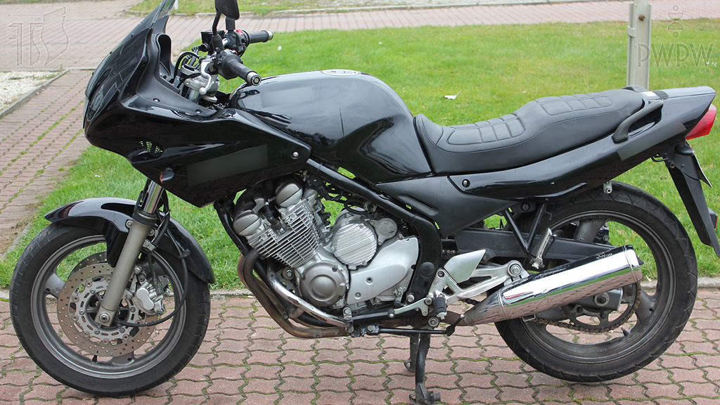 Muss das Kraftrad mit einer Warnblinkanlage ausgerüstet sein?