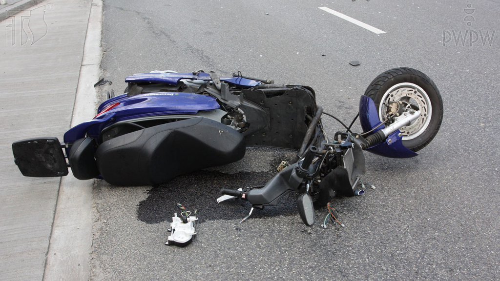 Welche von den genannten Bekleidungen bietet den besten Schutz beim Mopedsturz?