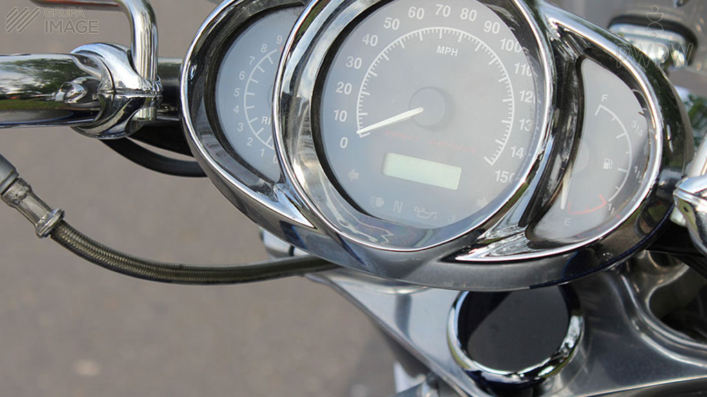 Sie sind dazu verpflichtet, das Motorrad einer regelmäßigen technischen Untersuchung bei einer Fahrzeugprüfstelle zu unterziehen: