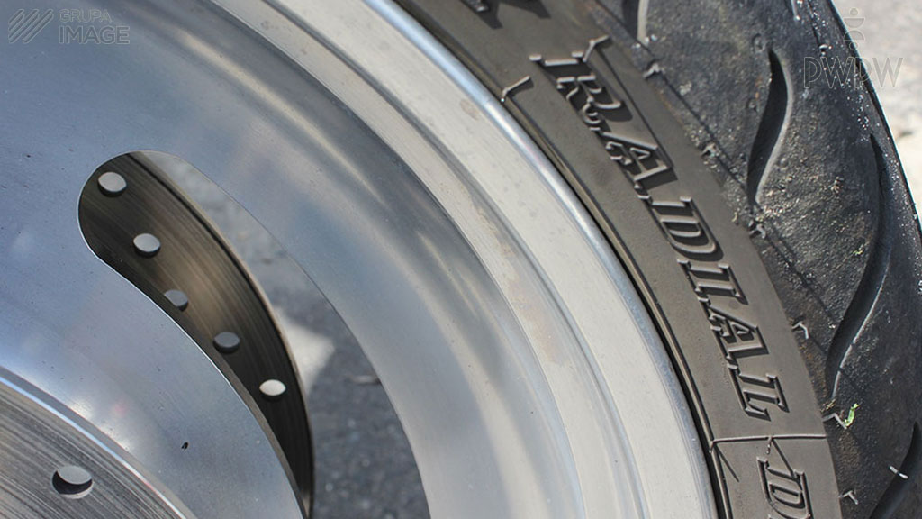 Wie wirkt sich ein zu niedriger Reifendruck auf einen sicheren Betrieb des Motorrads aus?