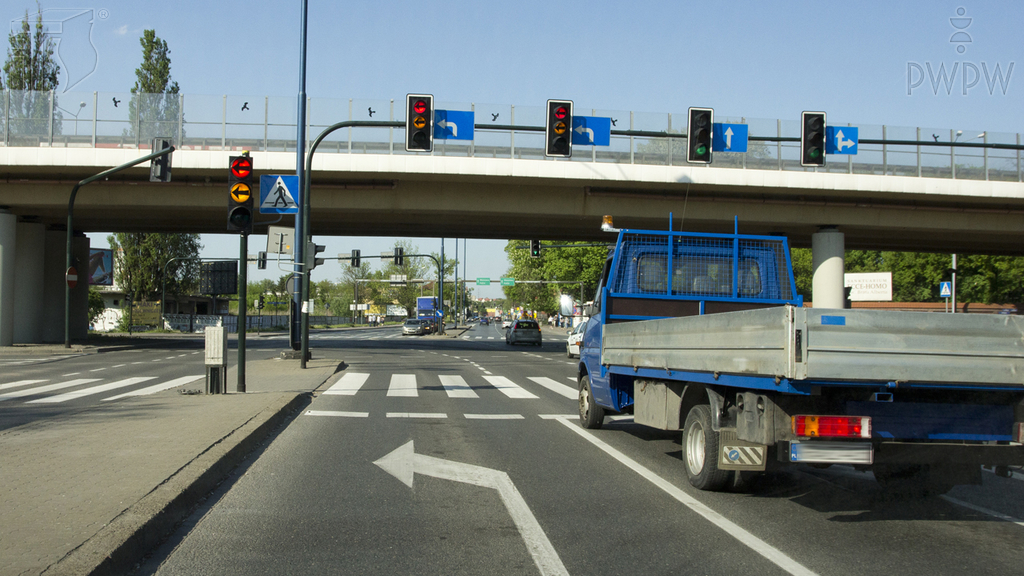 Will you be allowed to make a U-turn at this intersection after the light turns green?