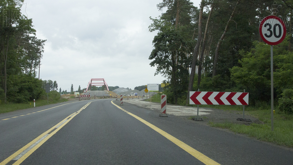 Gilt in der dargestellten Situation das durch dieses Zeichen eingeführte Verbot ab der Stelle, auf der dieses Zeichen aufgestellt ist?