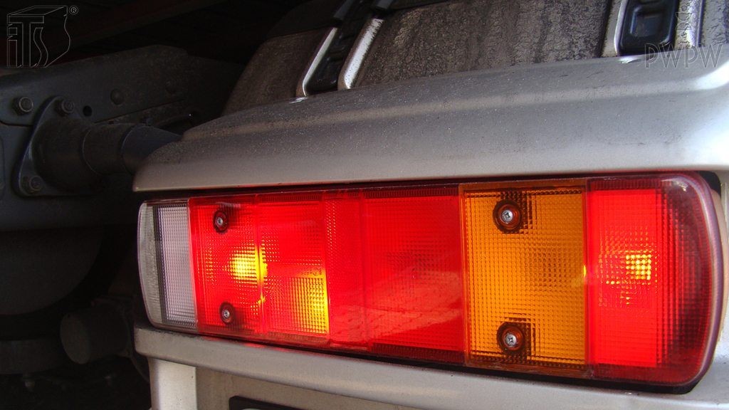 Welche Lichtstärke sollen Bremsleuchten /Stopplicht am Lkw haben?