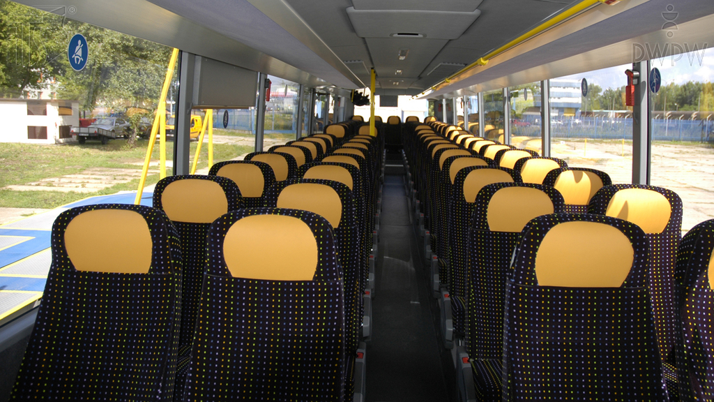 Soll der mit einem Bus auf dem Sitzplatz beförderte Erwachsene den Sicherheitsgurt benutzen, wenn der Bus mit Sicherheitsgurten ausgerüstet ist?