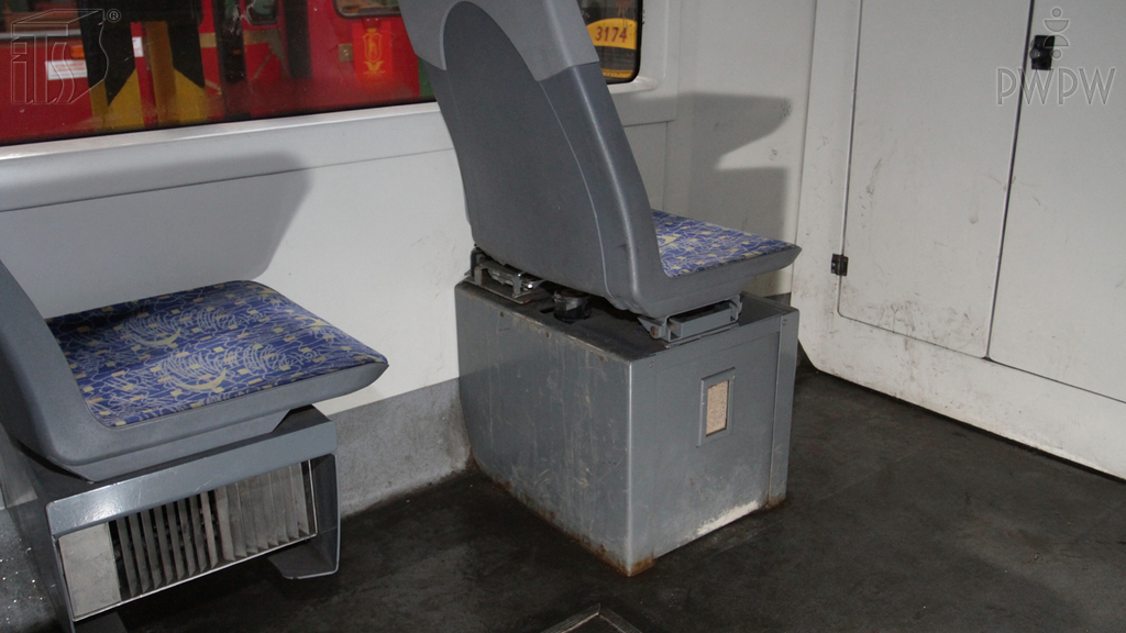 In welcher Situation empfiehlt man die Nutzung der Sandstreuer, die zur Straßenbahnausstattung gehören?