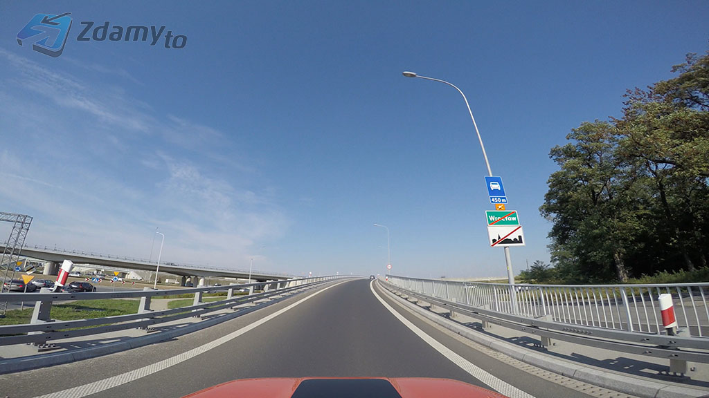 Ist es erlaubt, nach sichtbaren Schildern die Geschwindigkeit auf 90 km/h zu erhöhen?