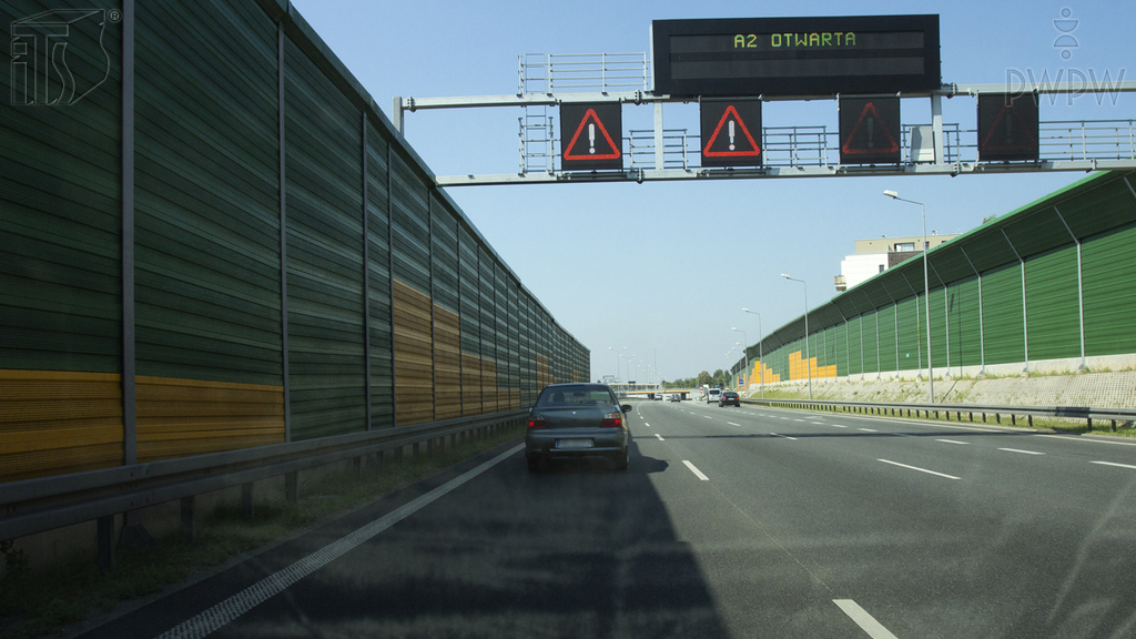 Darf man auf diesem Abschnitt der Einbahnstraße das Fahrzeug rechts überholen?