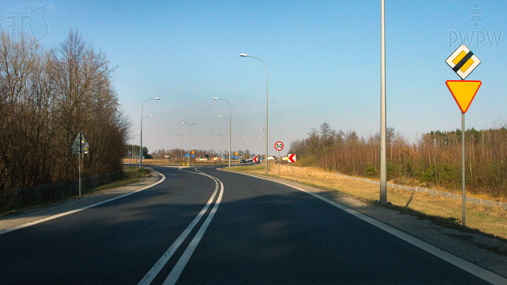 Wirst du in dieser Situation über das Ende der Vorfahrtsstraße informiert?