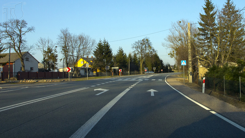 Will you be able in this situation to turn left properly from the right lane you are taking?