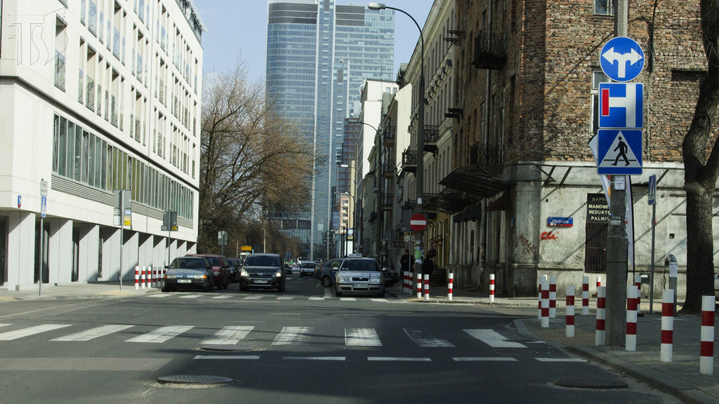 Bist du in der dargestellten Situation dazu verpflichtet, ausschließlich rechts abzubiegen?