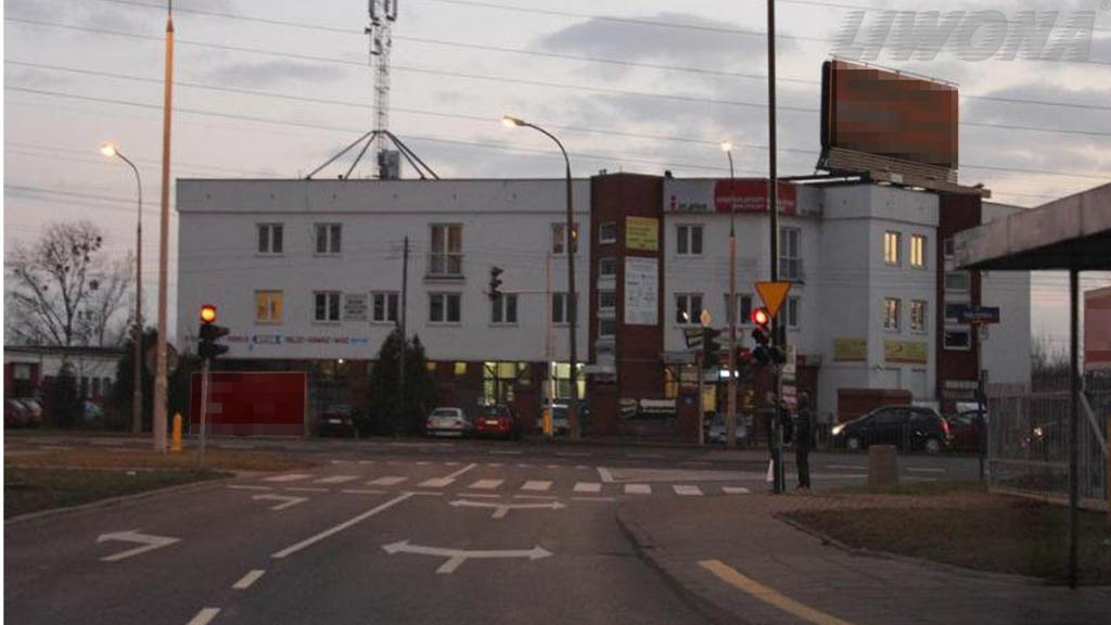 Are you entitled to turn left at the intersection from this lane after the traffic lights turn green?