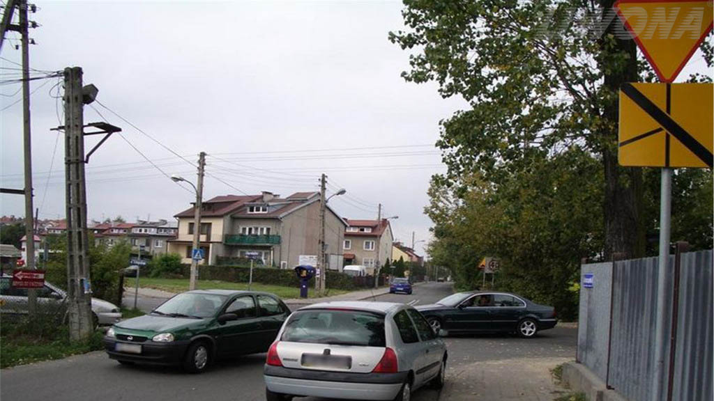 Are entering a road with priority if you turn right at the intersection?