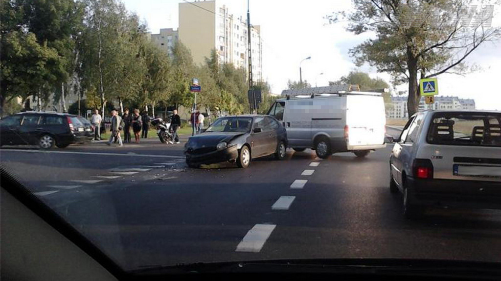 What can you not do when involved in an accident in which there are casualties?