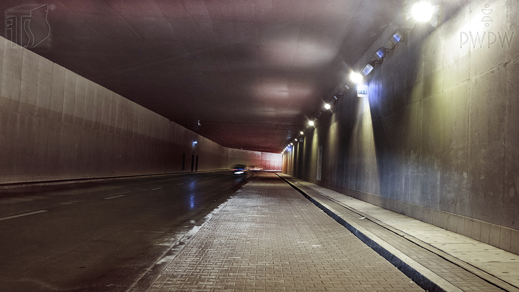 Is it forbidden to stop vehicles in this place?