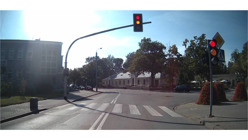 Will a red signal light up after these signals?