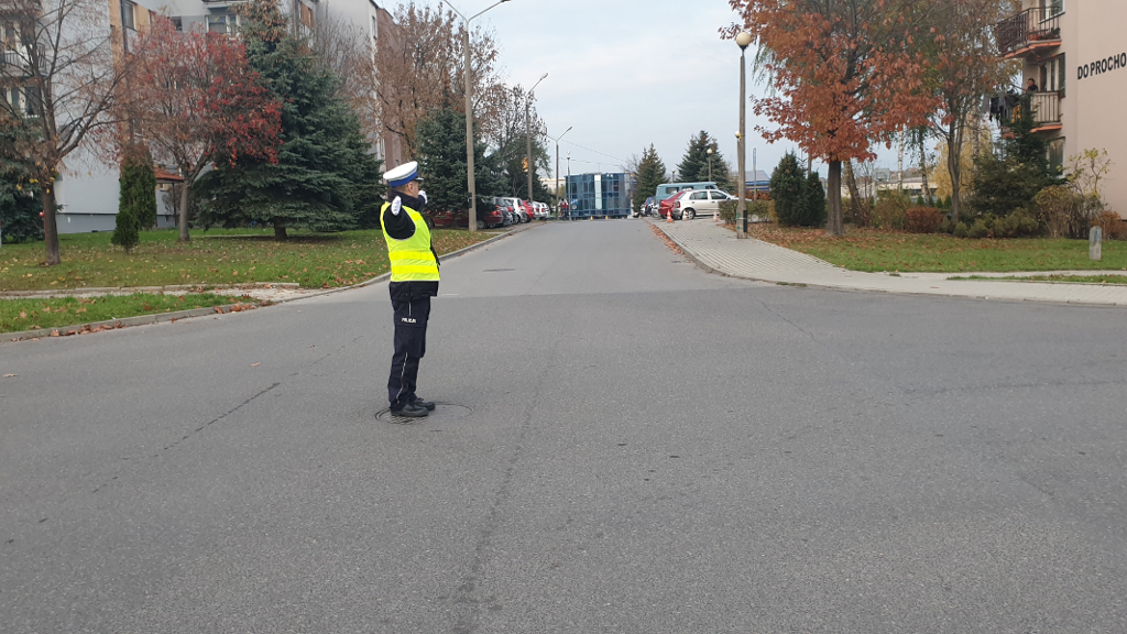 Can you drive into a crossroads when you see a policeman standing sideways to you?