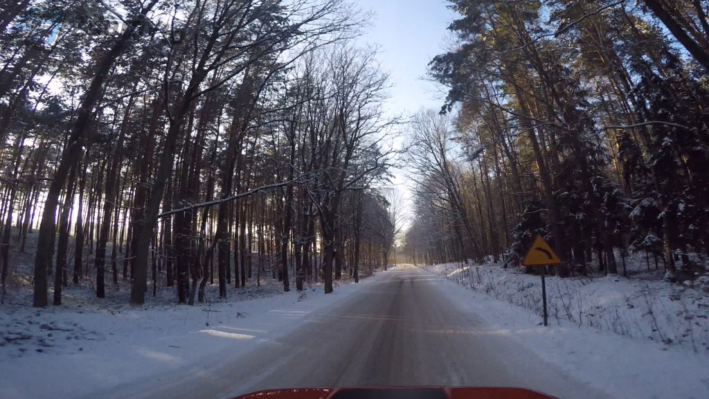 Welche negativen Folgen für den Fahrer kann eine Schneeschicht bzw. Vereisung der Straße haben?