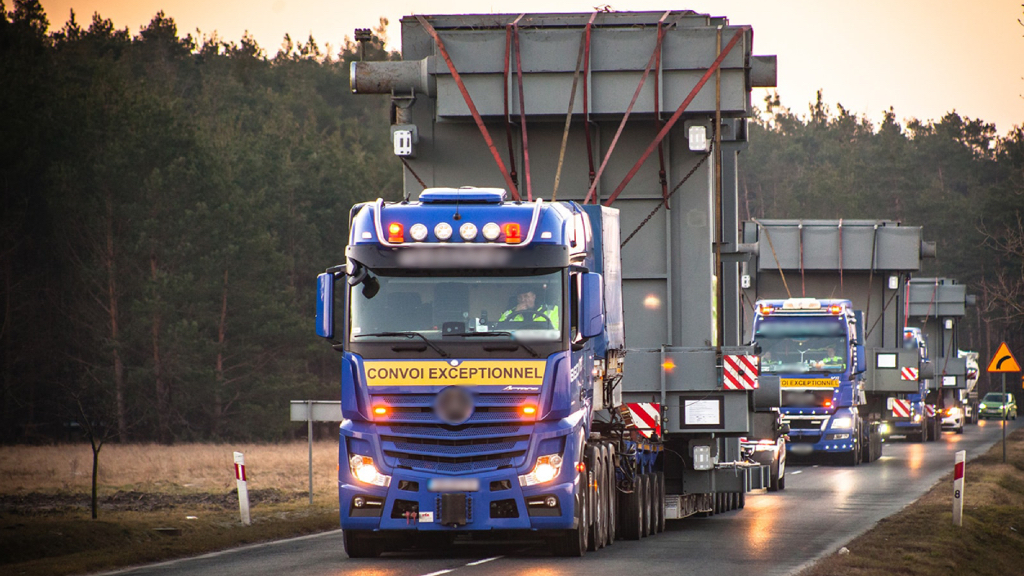 Wenn Sie eine Fahrzeuggruppe mit der Höhe über 4 m führen, brauchen Sie dafür eine Genehmigung?